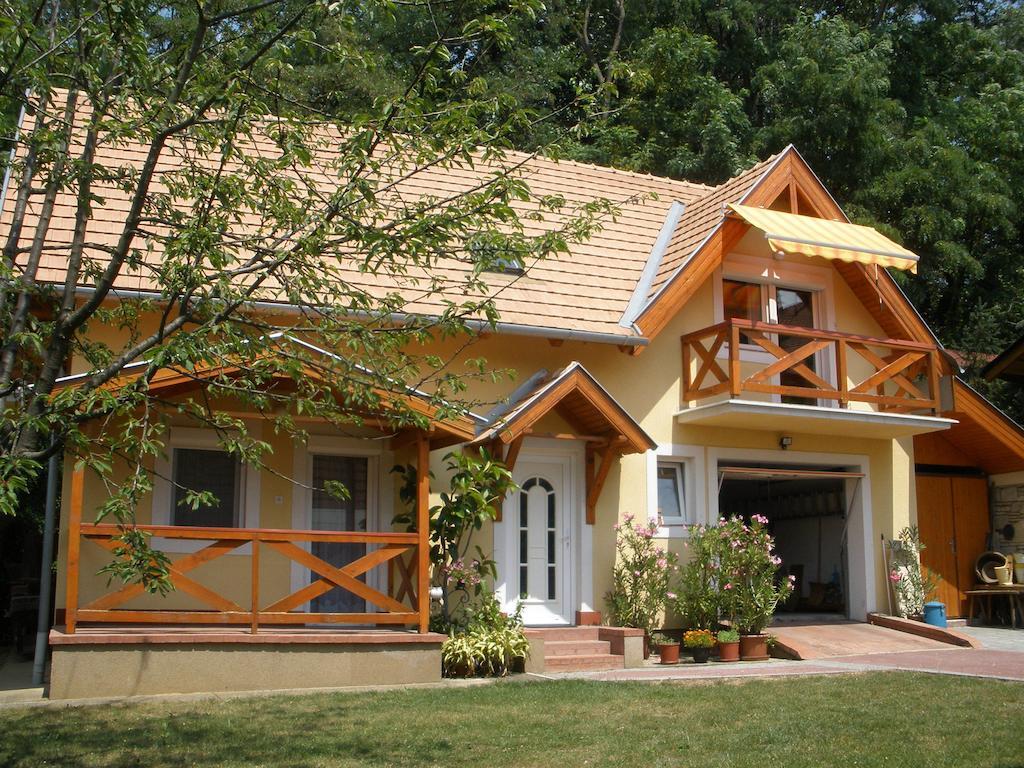 Emilia Apartmanhaz Hévíz Екстериор снимка