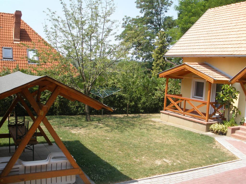 Emilia Apartmanhaz Hévíz Екстериор снимка