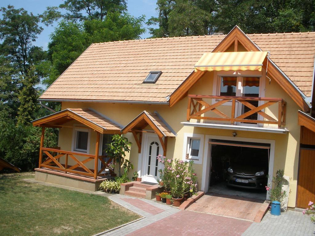 Emilia Apartmanhaz Hévíz Екстериор снимка